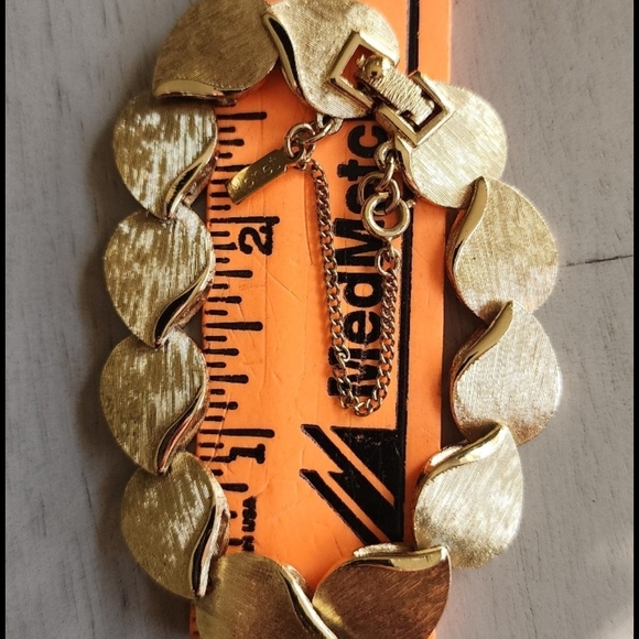 Vintage Monet Gold Tone Brushed Sculpted Link Bracelet with Safety Chain - Picture 2 of 3